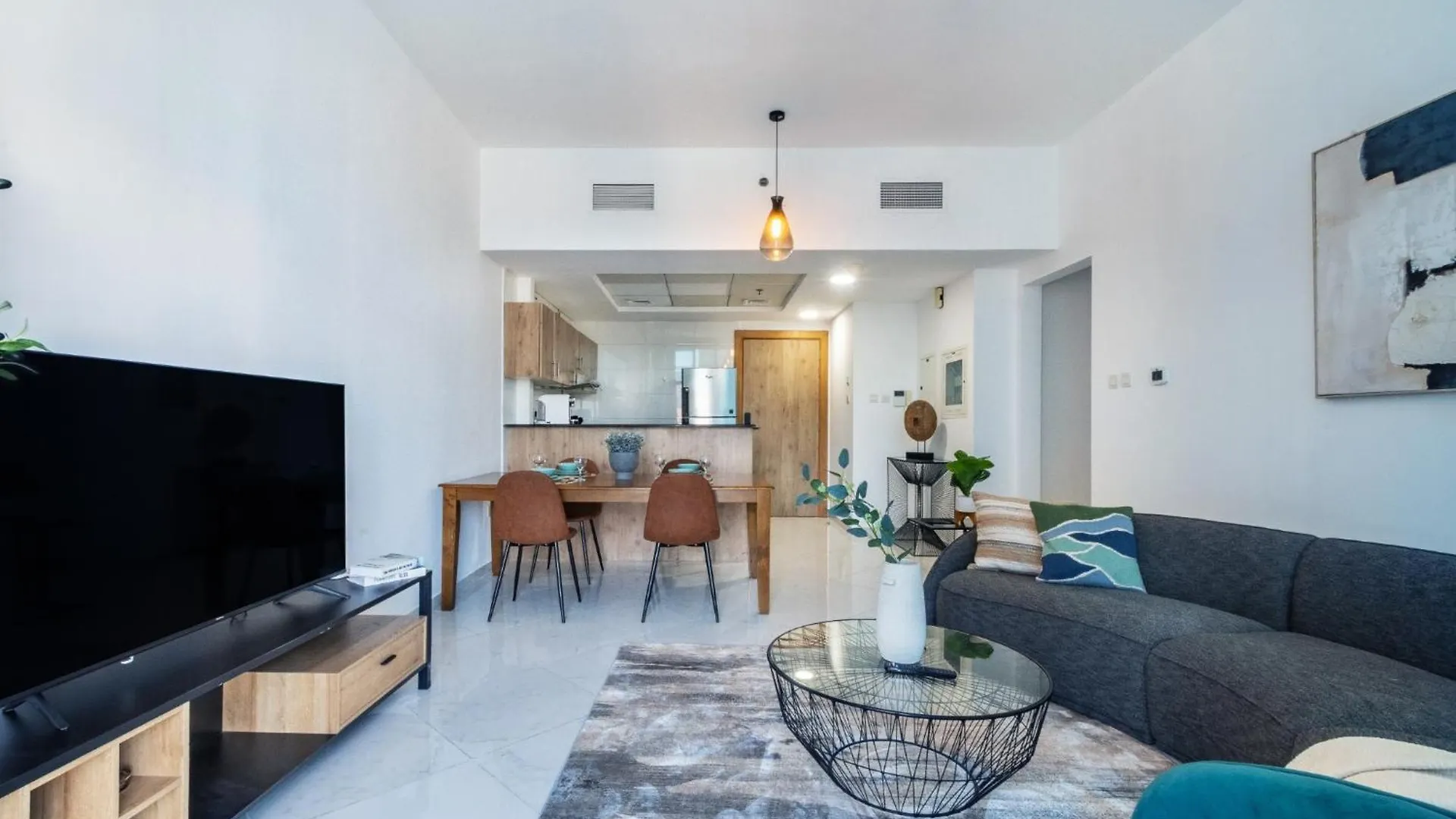 Chic Waterfront Living - Marina View Apartment Dubai United Arab Emirates